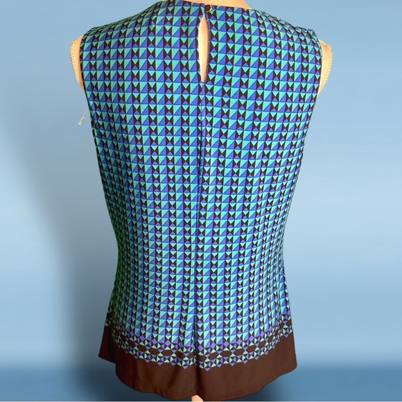 Calvin Klein ‘Sleeveless Pleat Neck Knit Top’ in Electric Blue Geometric Print M - Picture 8 of 12